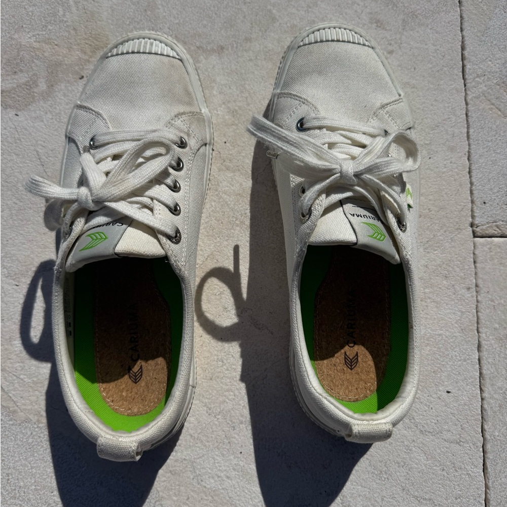 Cariuma White Canvas Sneakers